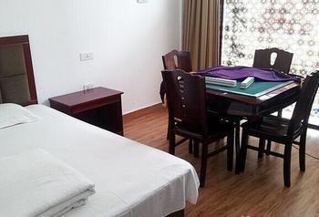 Wuhan Tianlun Holiday Hotel 外观 照片